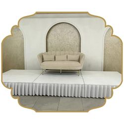 Podium 4,5 x 1,5 meter <br> € 100,00